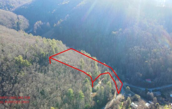 3.45-acres lot just outside of Franklin, NC